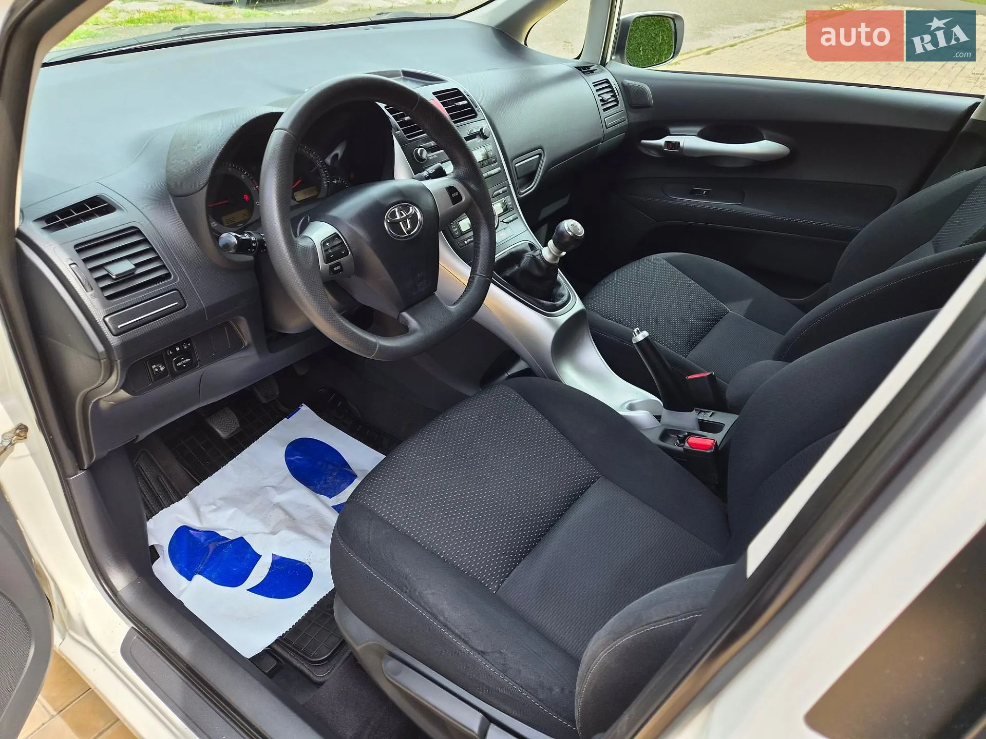 2012 Toyota Auris - мініатюра 26