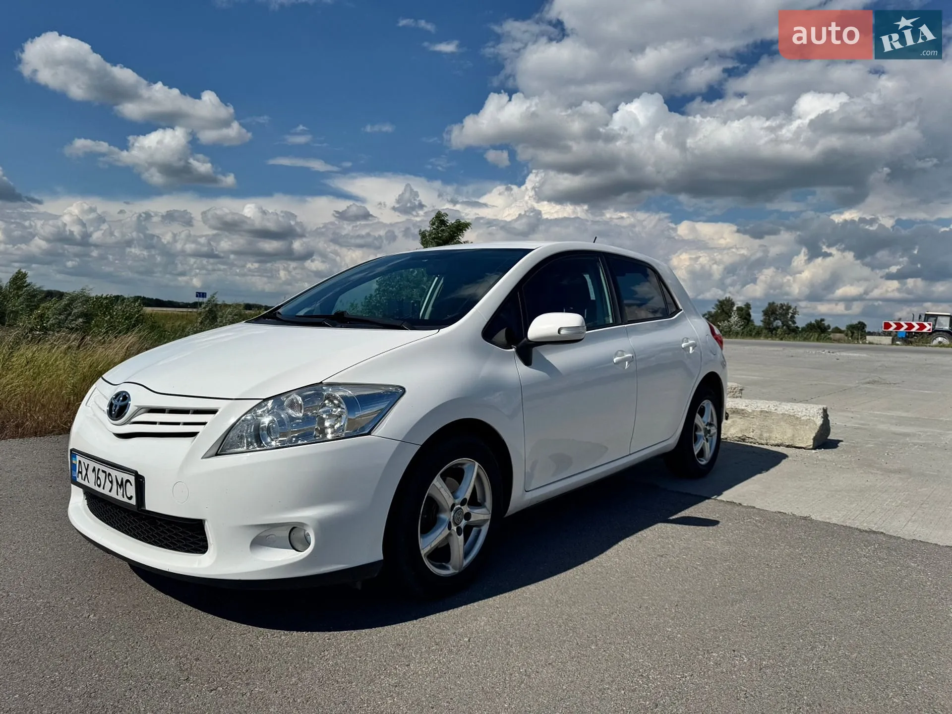 2011 Toyota Auris - фото 1
