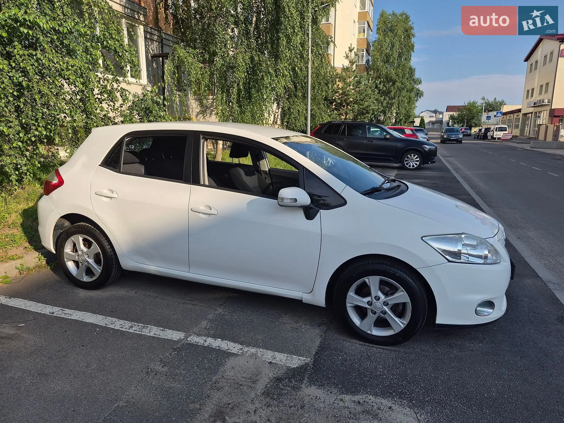 2011 Toyota Auris - мініатюра 2