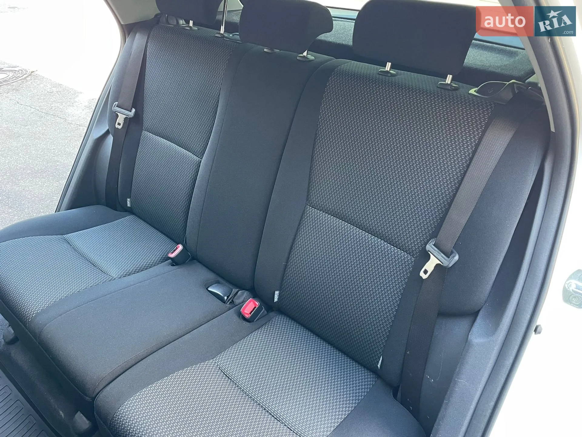 2011 Toyota Auris - мініатюра 18
