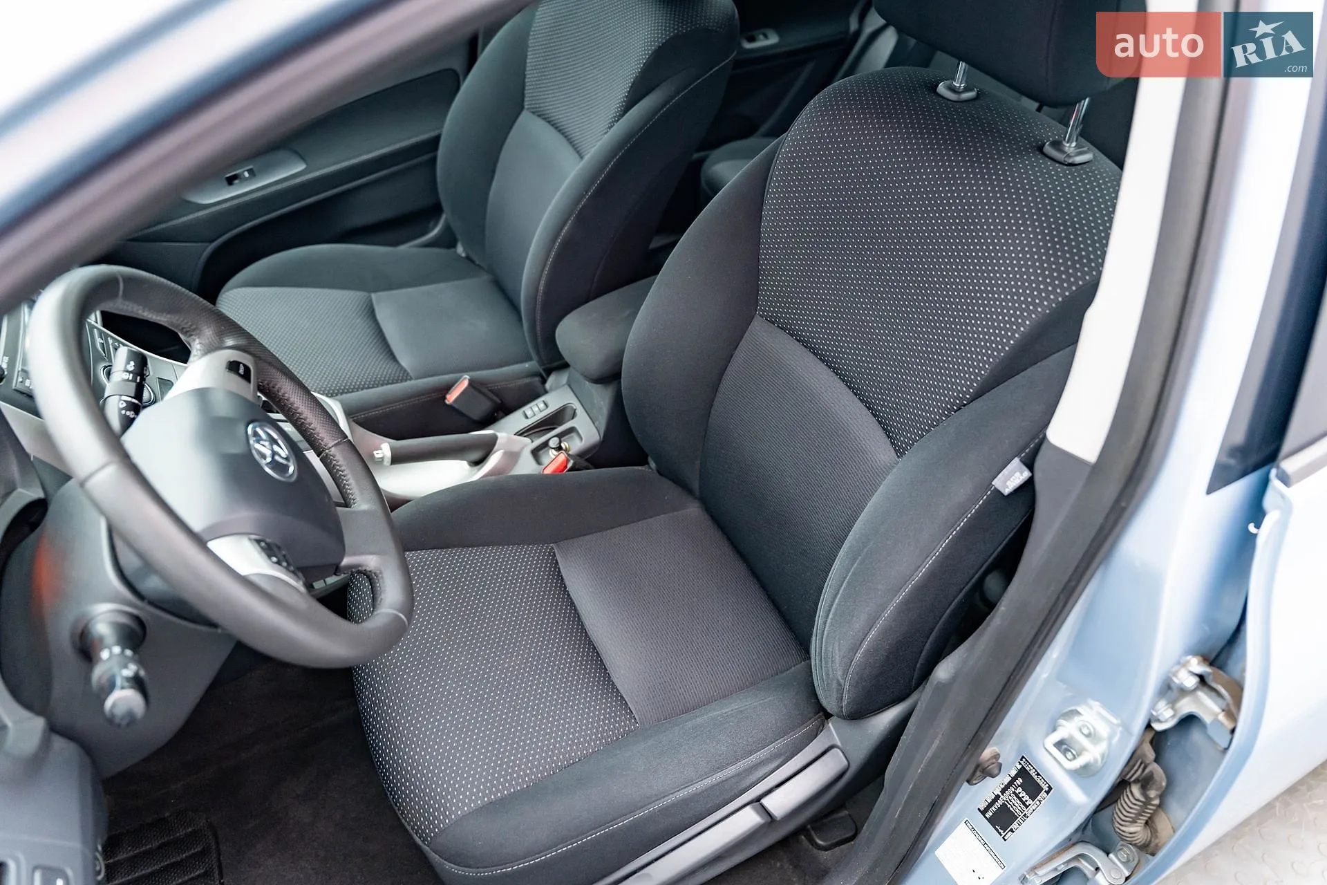 2012 Toyota Auris - мініатюра 9