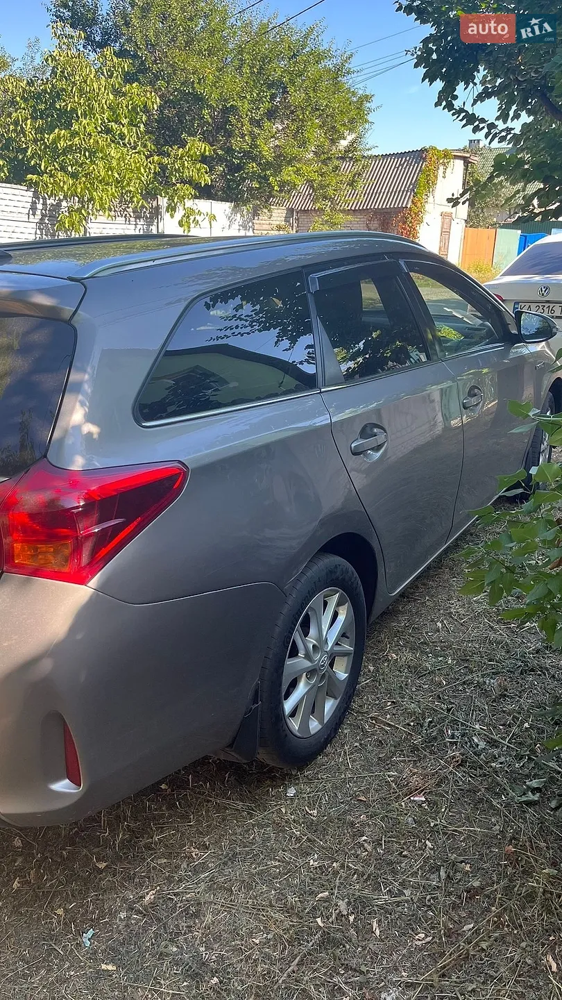 2014 Toyota Auris - мініатюра 4