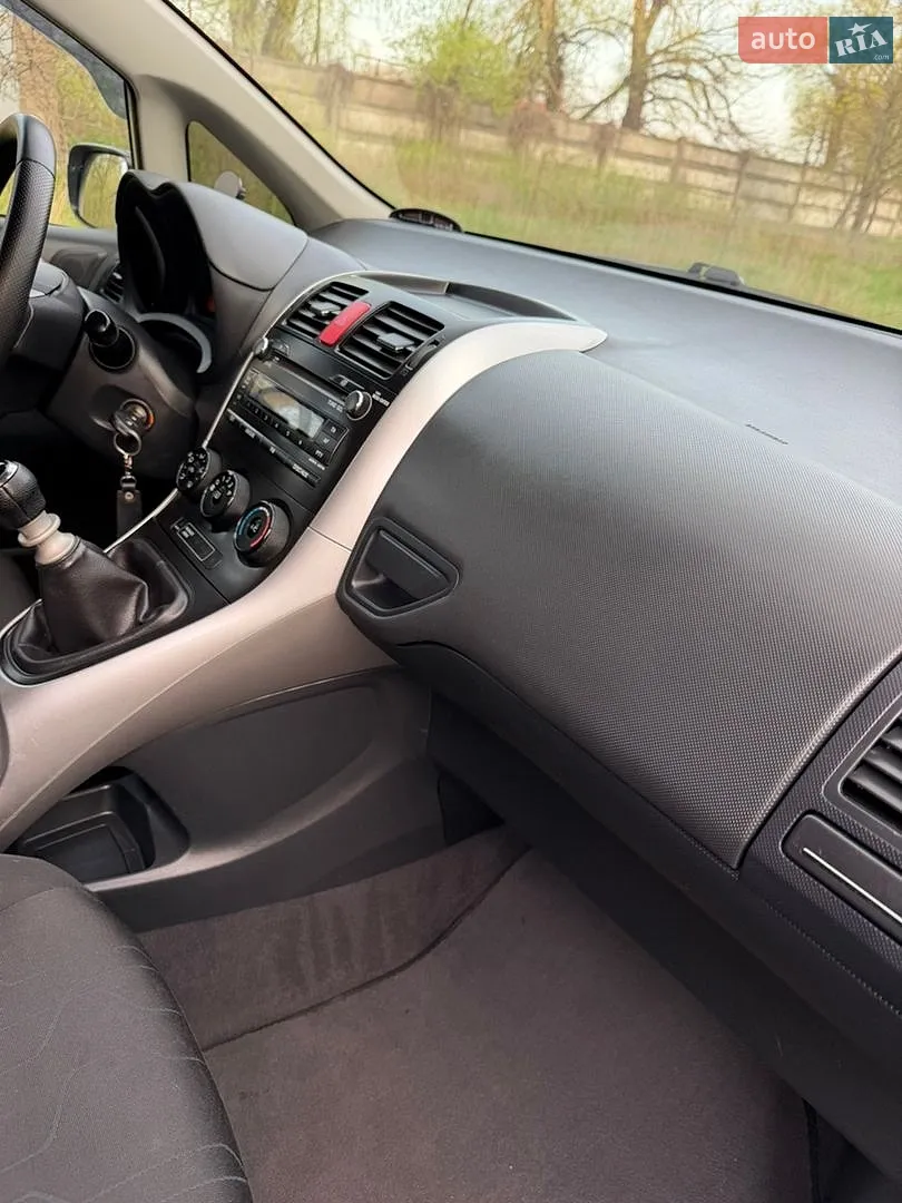 2010 Toyota Auris - мініатюра 14