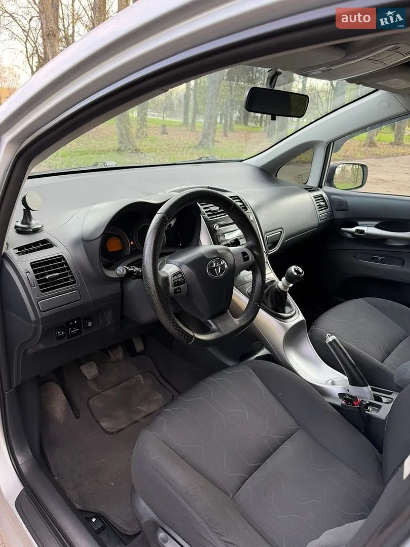 2010 Toyota Auris - мініатюра 22