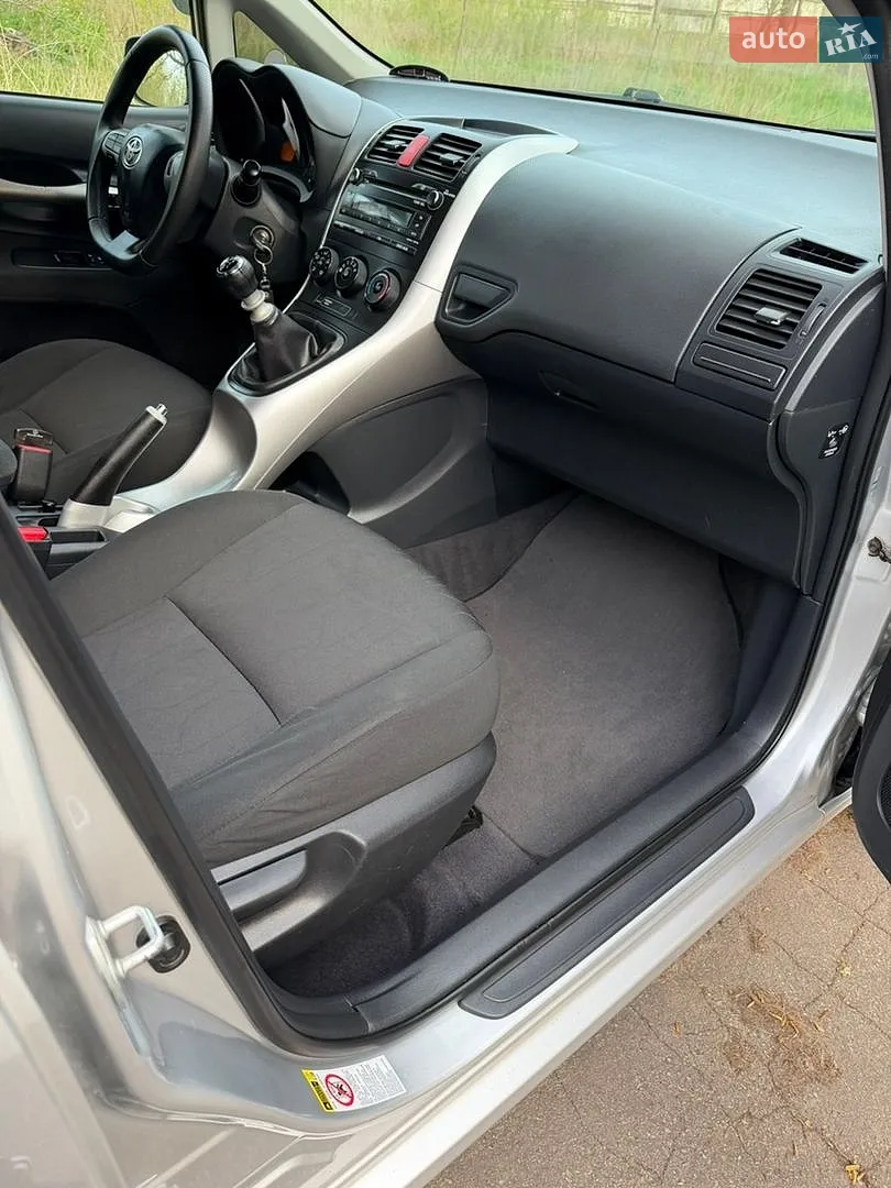 2010 Toyota Auris - мініатюра 25