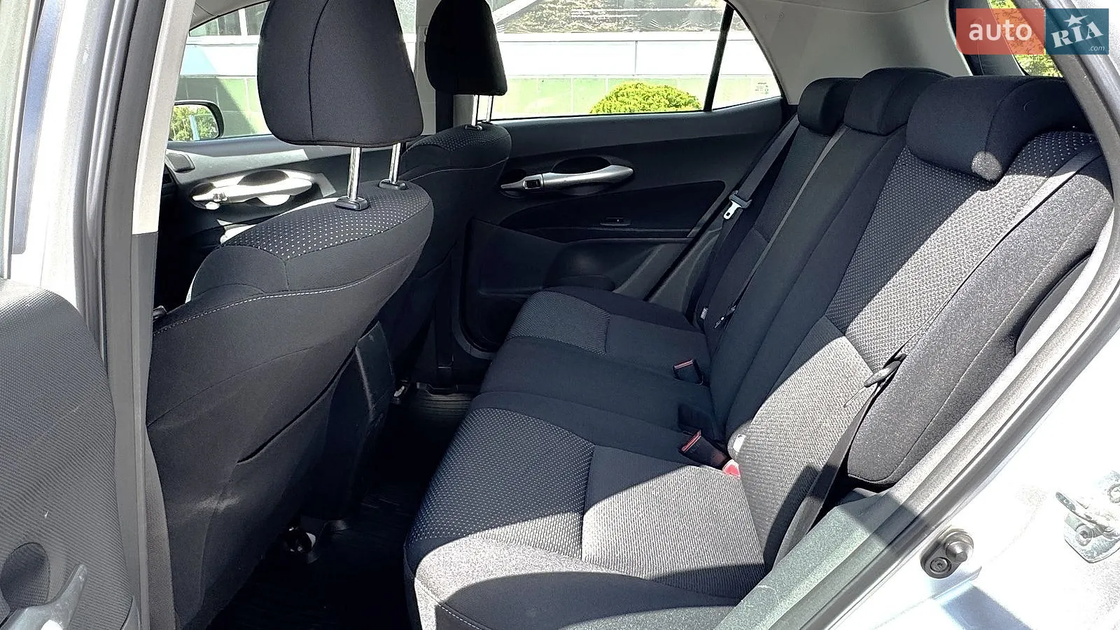 2012 Toyota Auris - мініатюра 12