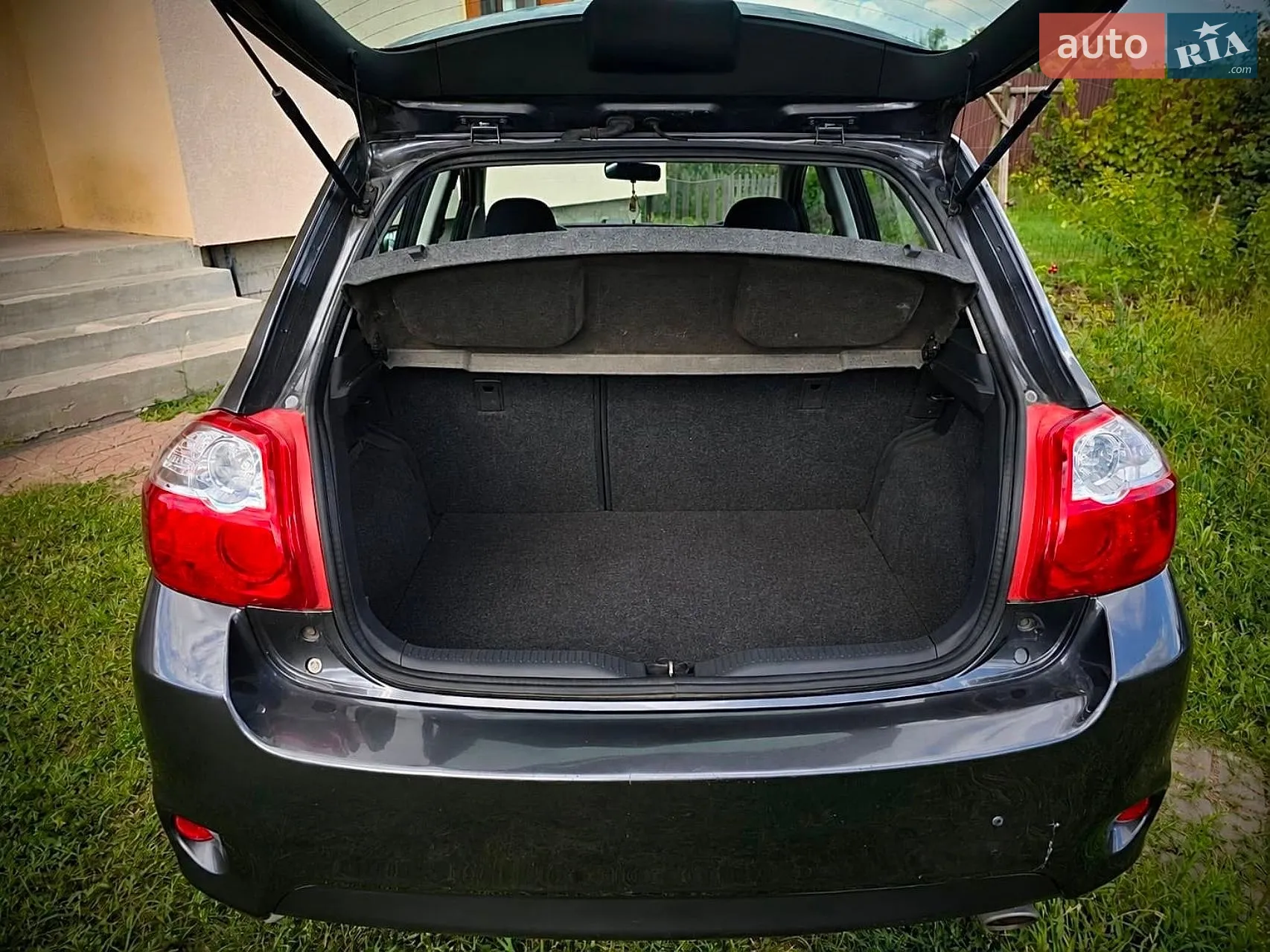 2010 Toyota Auris - мініатюра 7
