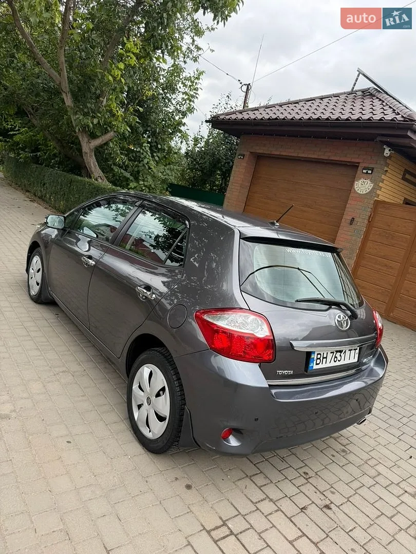 2011 Toyota Auris - мініатюра 3