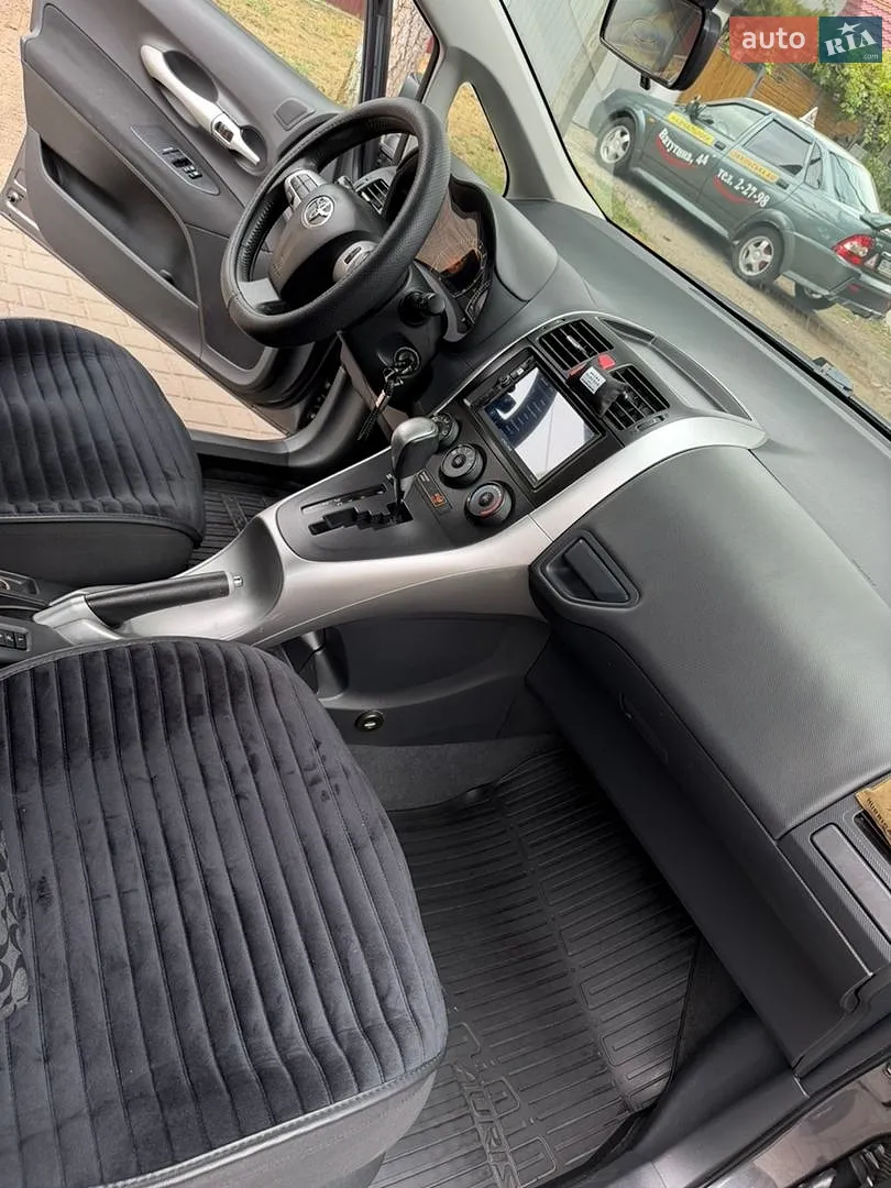 2011 Toyota Auris - мініатюра 7