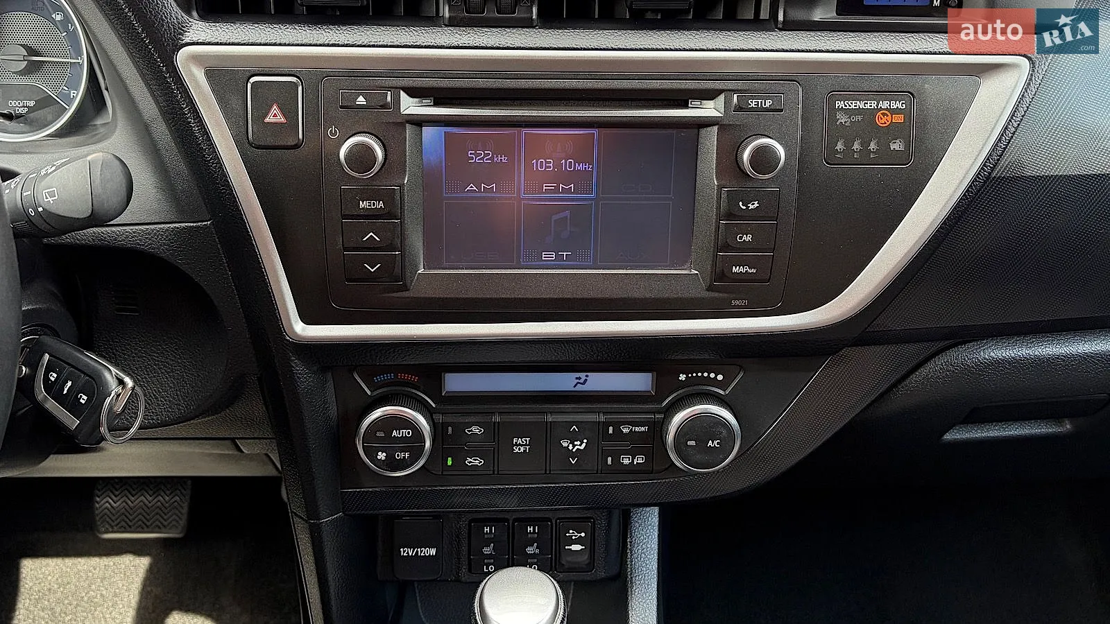 2012 Toyota Auris - мініатюра 15