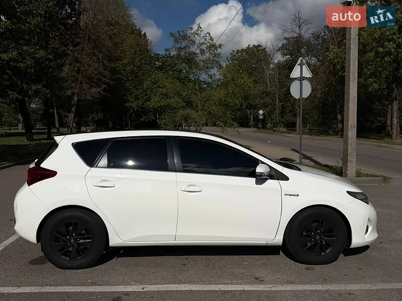 Toyota Auris 2013