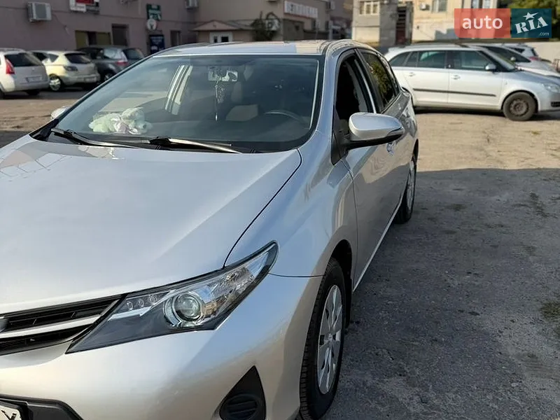 Toyota Auris 2013