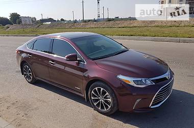 Седан Toyota Avalon 2016 в Львове