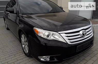 Седан Toyota Avalon 2011 в Киеве