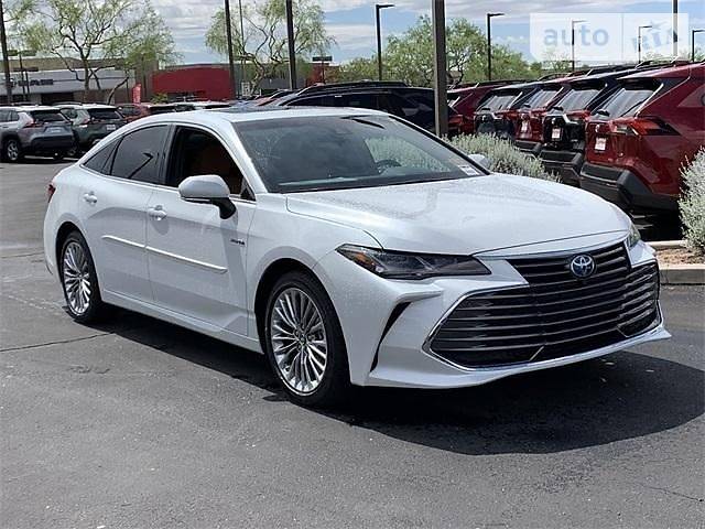Седан Toyota Avalon 2019 в 