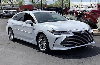 Седан Toyota Avalon 2019 в 