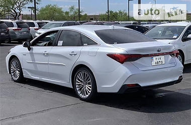 Седан Toyota Avalon 2019 в 