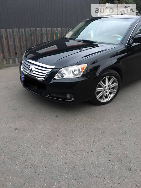 Седан Toyota Avalon 2008 в Киеве