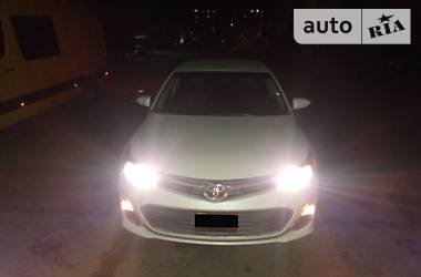 Седан Toyota Avalon 2015 в 