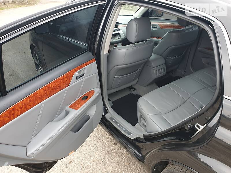 Седан Toyota Avalon 2006 в Харкові