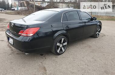 Седан Toyota Avalon 2006 в 