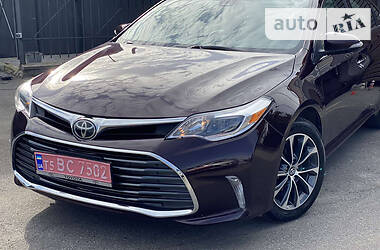 Седан Toyota Avalon 2017 в Луцке