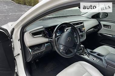Седан Toyota Avalon 2013 в 