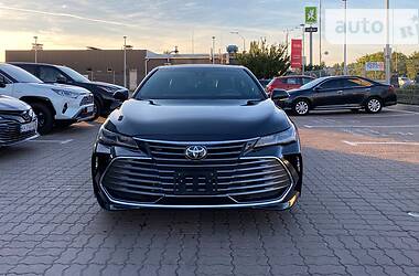 Седан Toyota Avalon 2018 в Благовещенском