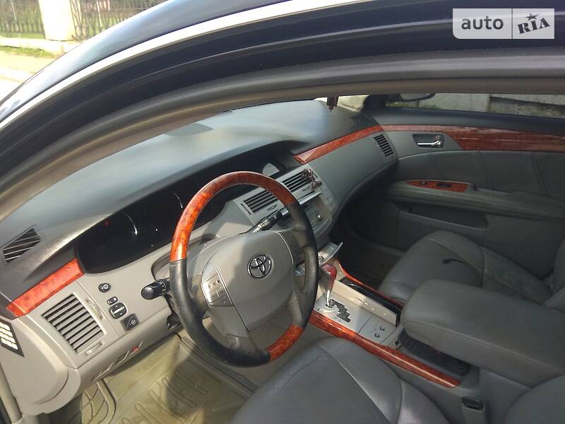 Седан Toyota Avalon 2006 в Умани