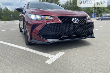 Седан Toyota Avalon 2019 в Сумах