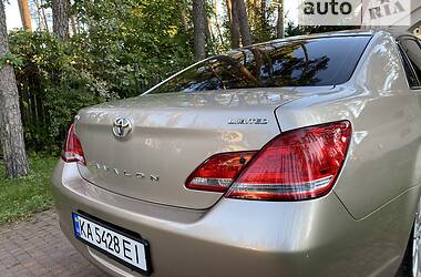 Седан Toyota Avalon 2007 в Киеве