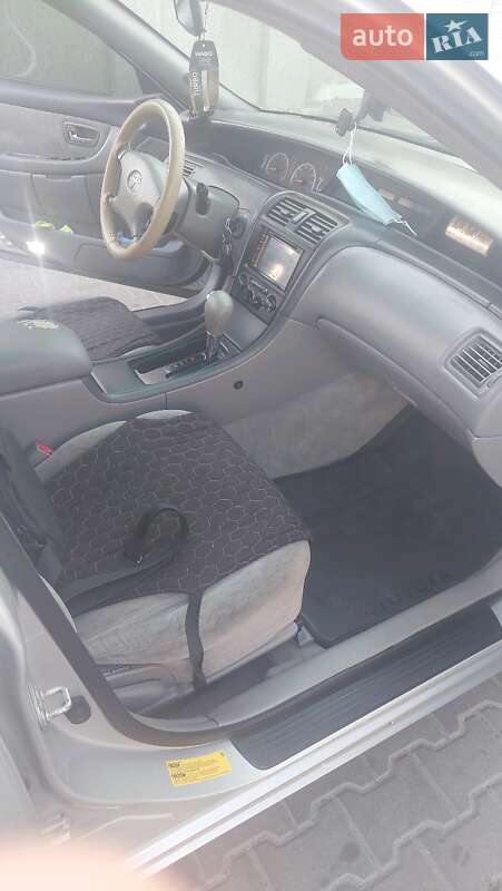 Седан Toyota Avalon 2002 в Киеве