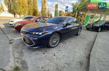 Седан Toyota Avalon 2019 в Киеве