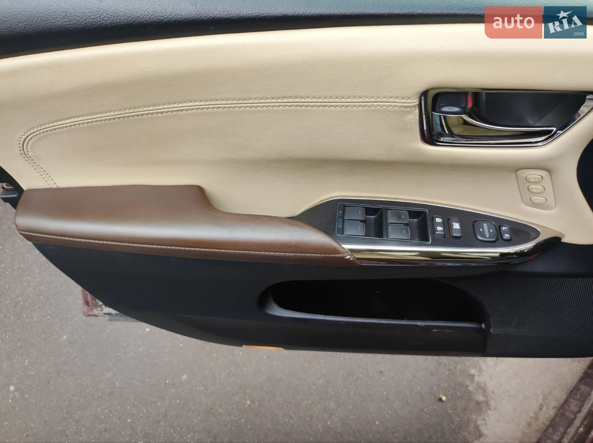 2013 Toyota Avalon - мініатюра 17