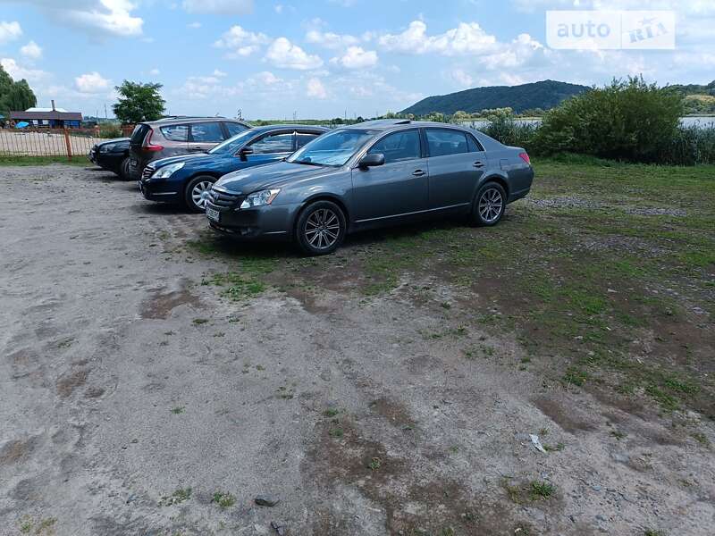 Седан Toyota Avalon 2007 в Львове