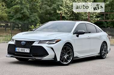 Седан Toyota Avalon 2021 в 