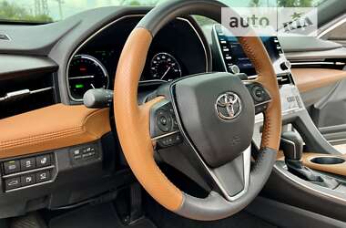 Седан Toyota Avalon 2021 в 