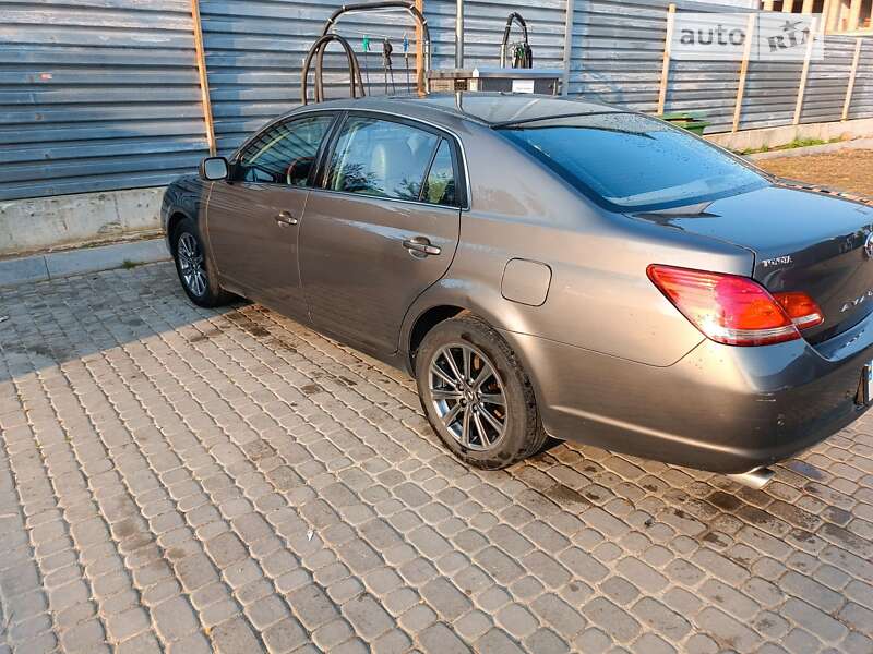 Седан Toyota Avalon 2007 в Львове