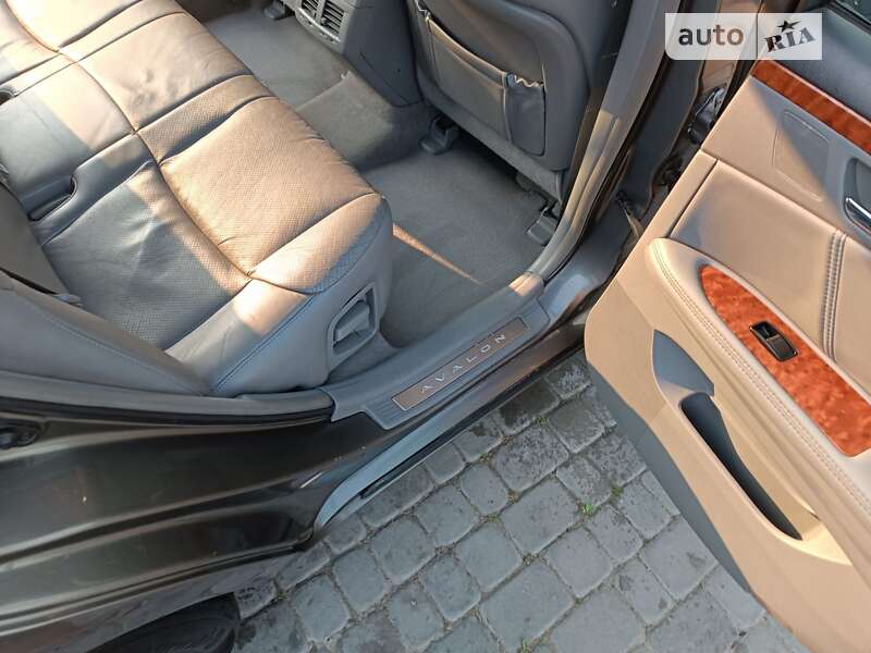 Седан Toyota Avalon 2007 в Львове
