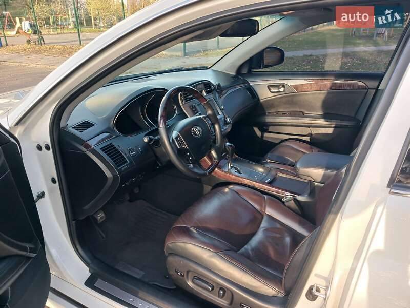 Седан Toyota Avalon 2010 в Києві