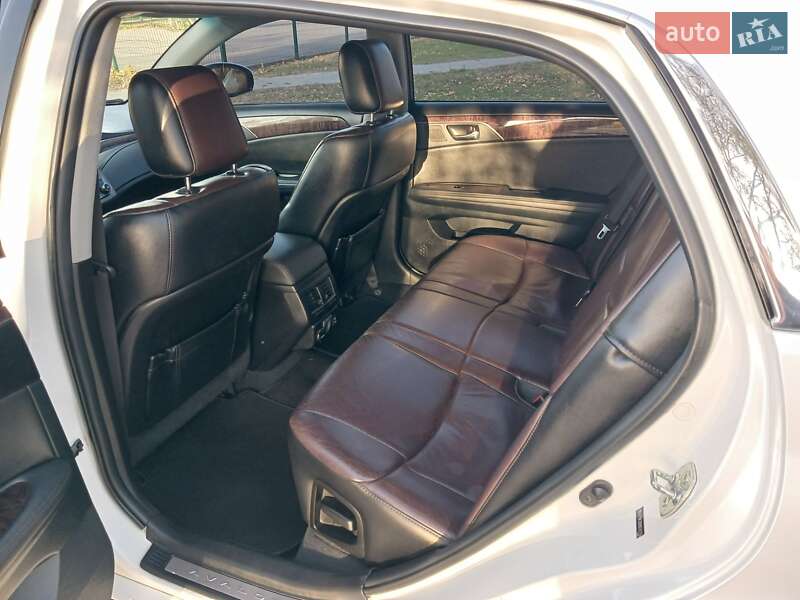 Седан Toyota Avalon 2010 в Києві