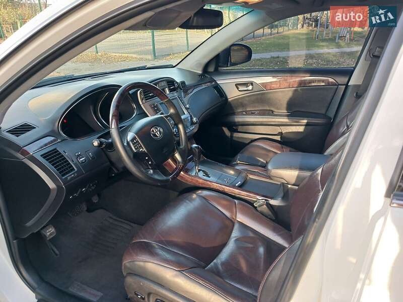 Седан Toyota Avalon 2010 в Києві