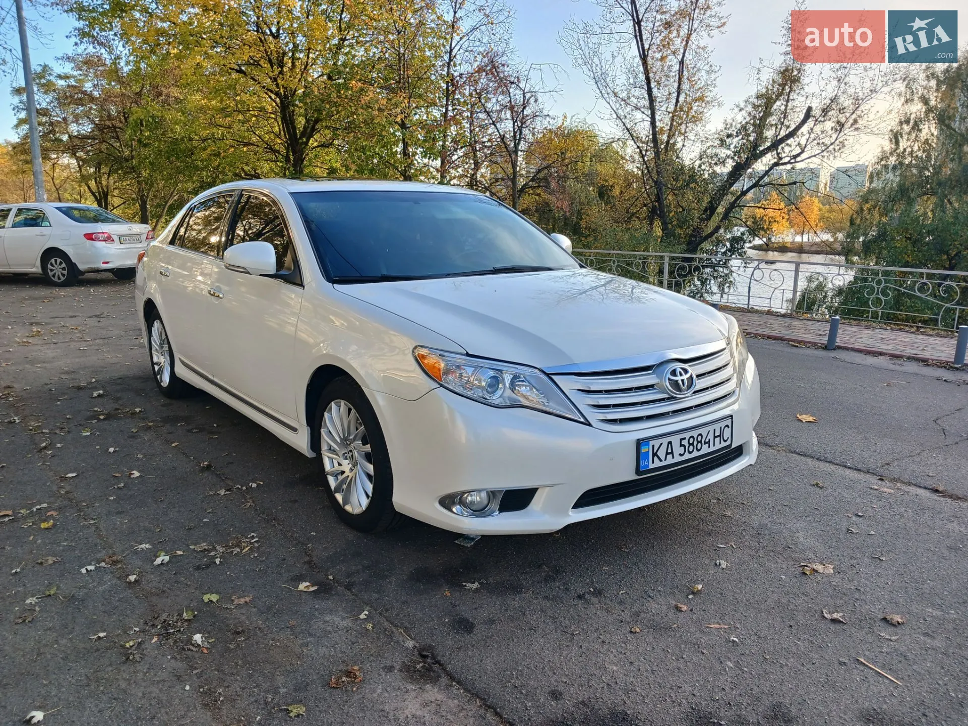 2010 Toyota Avalon - мініатюра 5