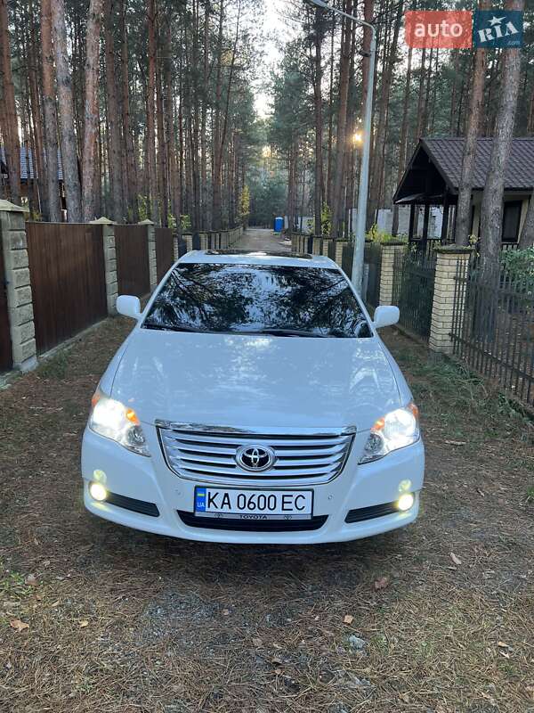 Седан Toyota Avalon 2008 в Киеве