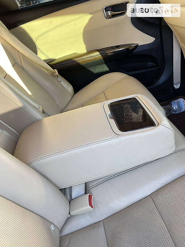 Седан Toyota Avalon 2014 в Одессе