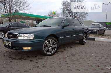 Седан Toyota Avalon 1997 в Києві