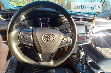 Седан Toyota Avalon 2015 в 