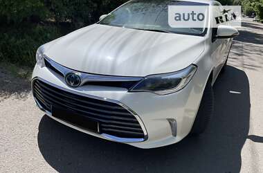Седан Toyota Avalon 2018 в Днепре
