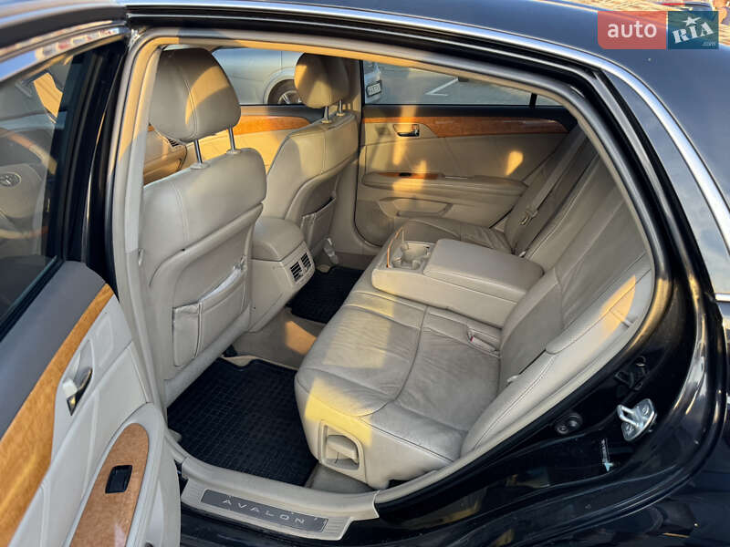 Седан Toyota Avalon 2007 в Киеве