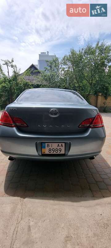 Седан Toyota Avalon 2005 в Полтаві